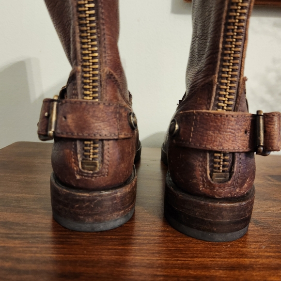 NWTB Frye Women's Veronica Short Distressed Boots Size 6 - Picture 13 of 17